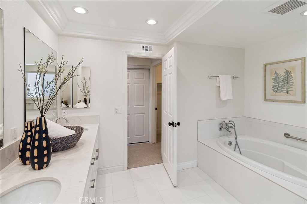 29152 Bobolink Drive