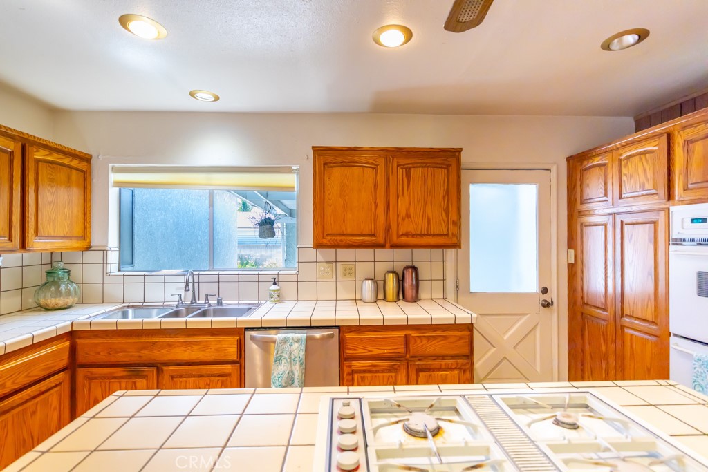 12748 Paramount Boulevard