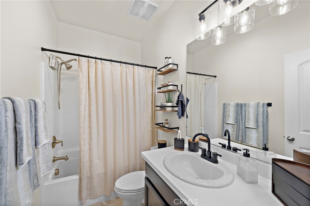 12524 Amesbury Circle