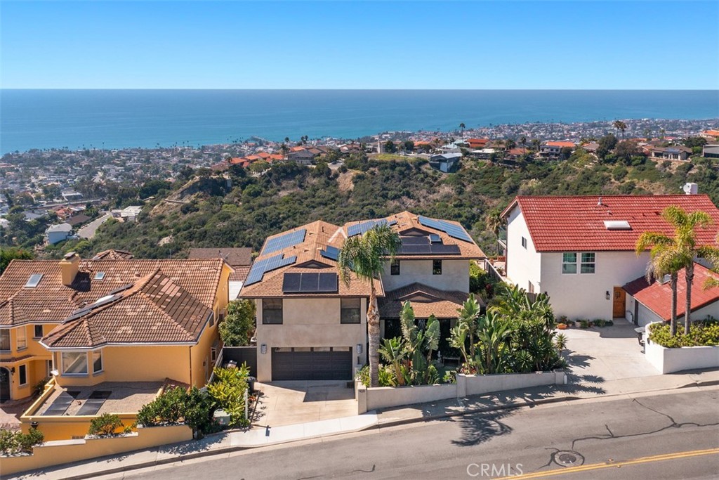 928 Avenida Salvador