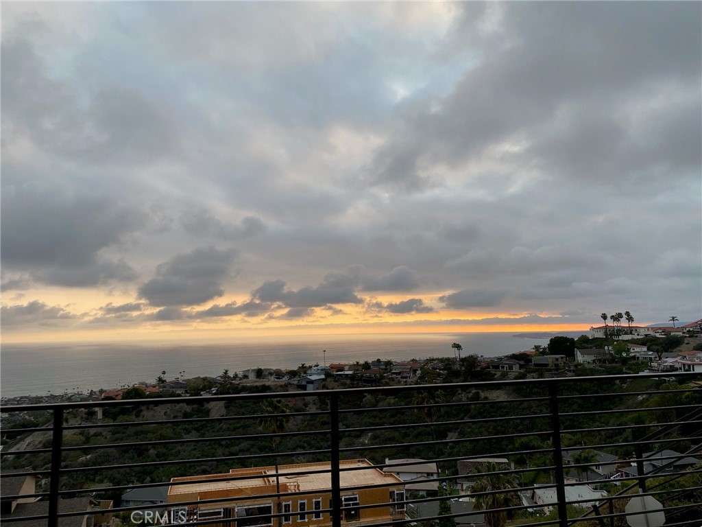 928 Avenida Salvador