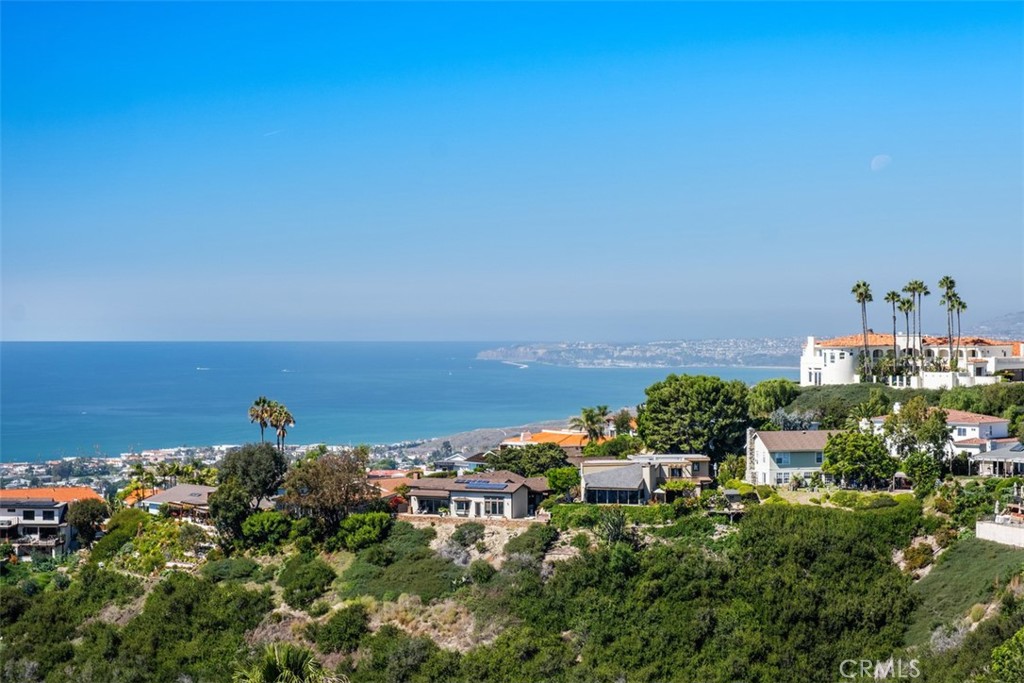 928 Avenida Salvador