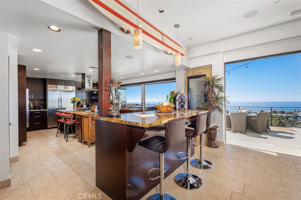 928 Avenida Salvador