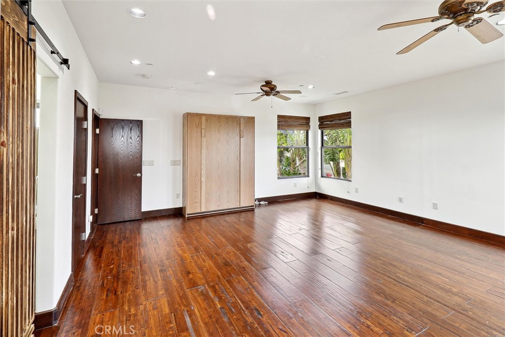 928 Avenida Salvador