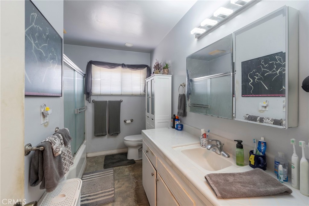 231 N Trotwood Avenue