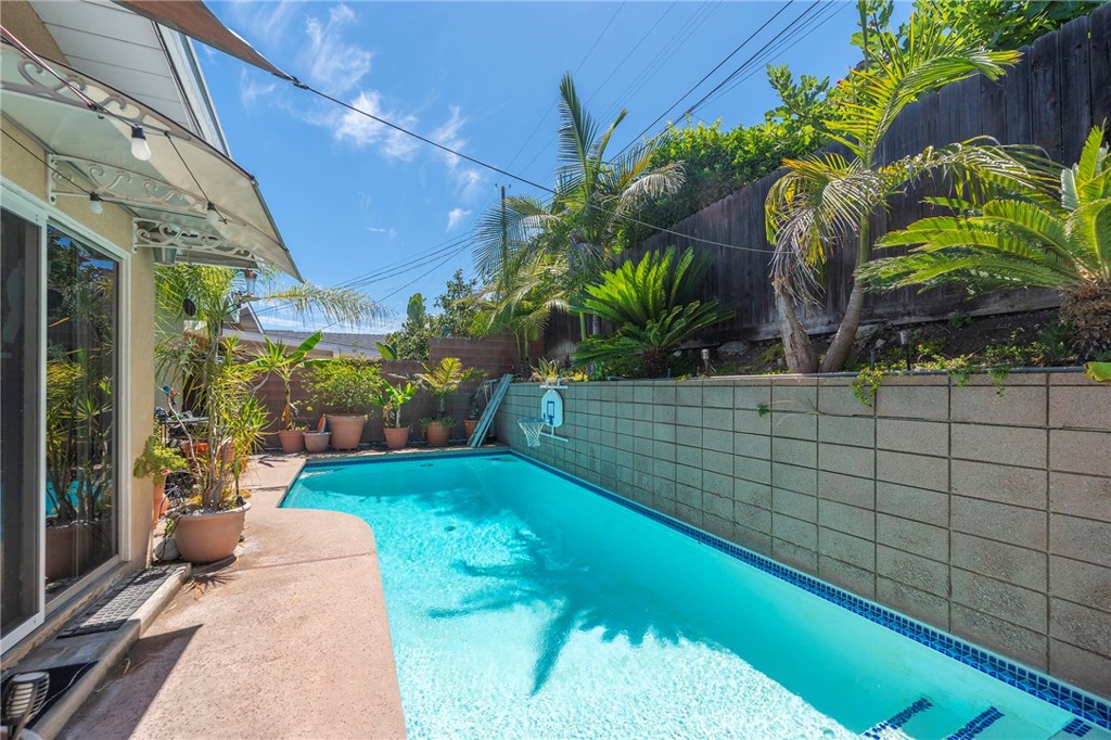 231 N Trotwood Avenue