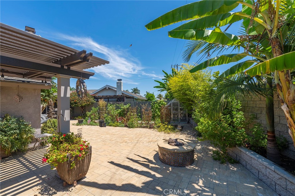 5512 Middlecoff Drive