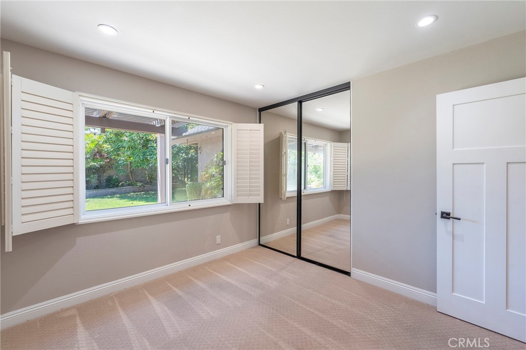 5512 Middlecoff Drive