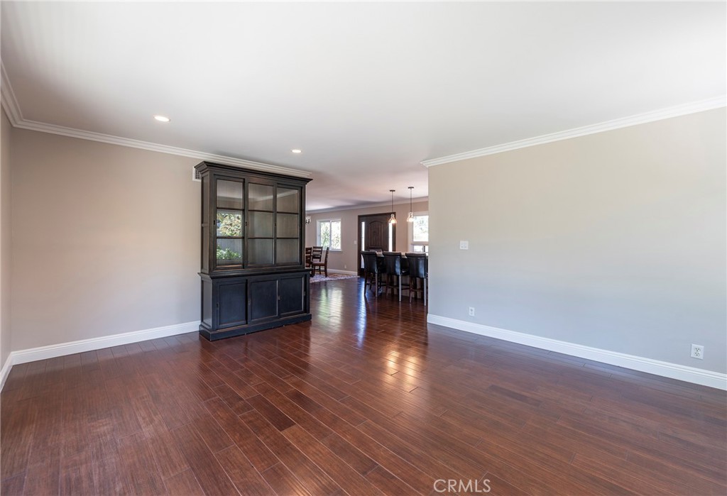 5512 Middlecoff Drive