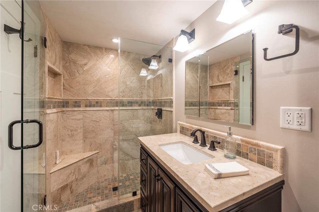 5512 Middlecoff Drive