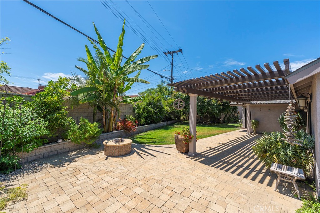 5512 Middlecoff Drive