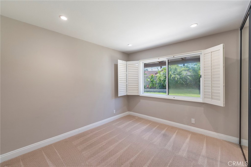 5512 Middlecoff Drive