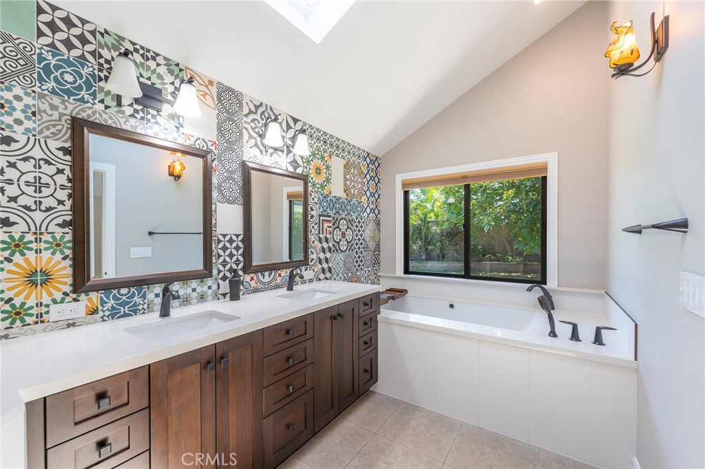 5512 Middlecoff Drive