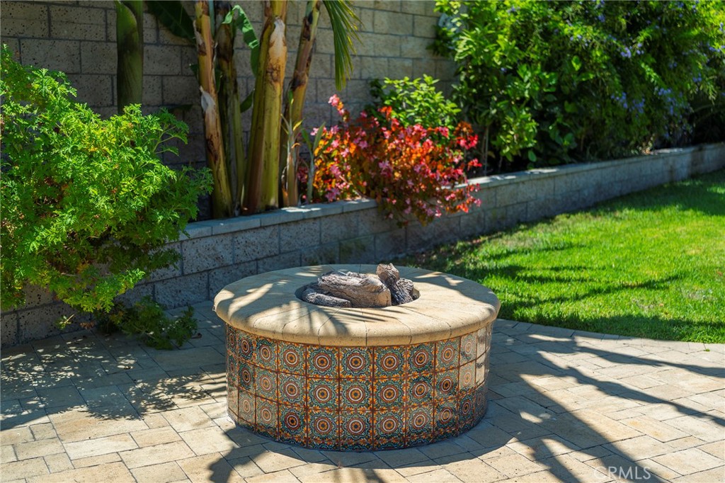 5512 Middlecoff Drive