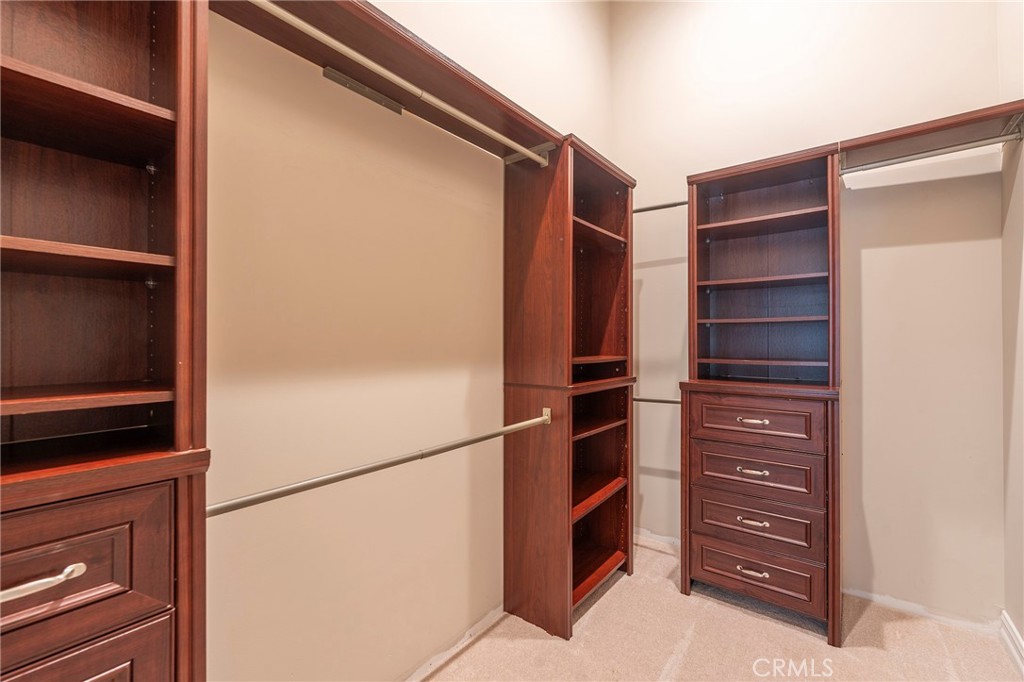 5512 Middlecoff Drive