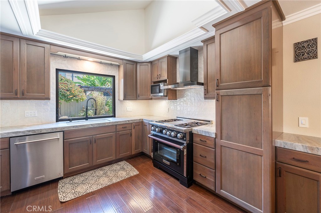 5512 Middlecoff Drive