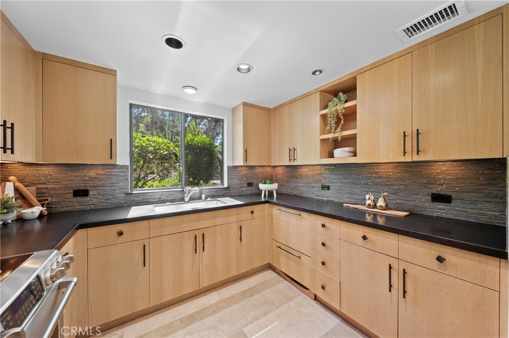 31391 E Nine Drive 67F