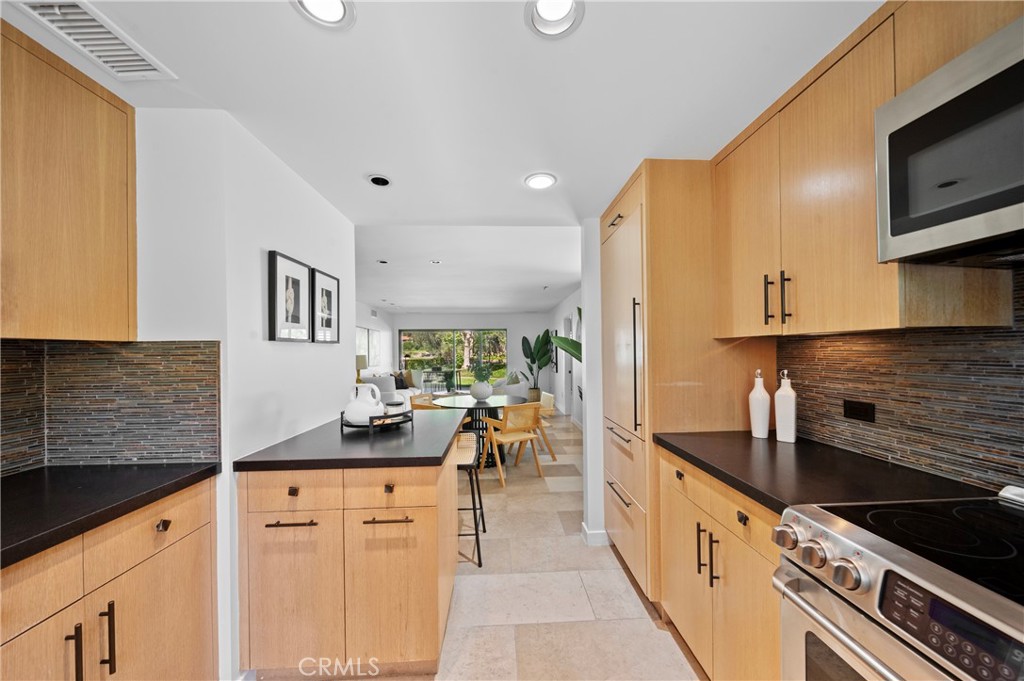 31391 E Nine Drive 67F