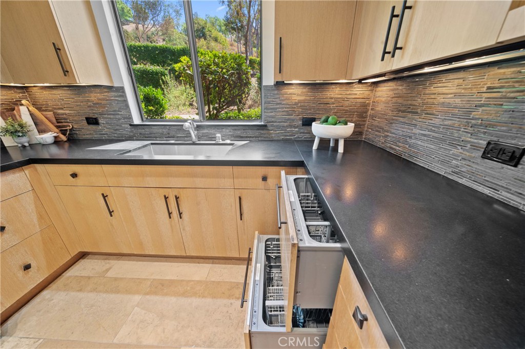 31391 E Nine Drive 67F