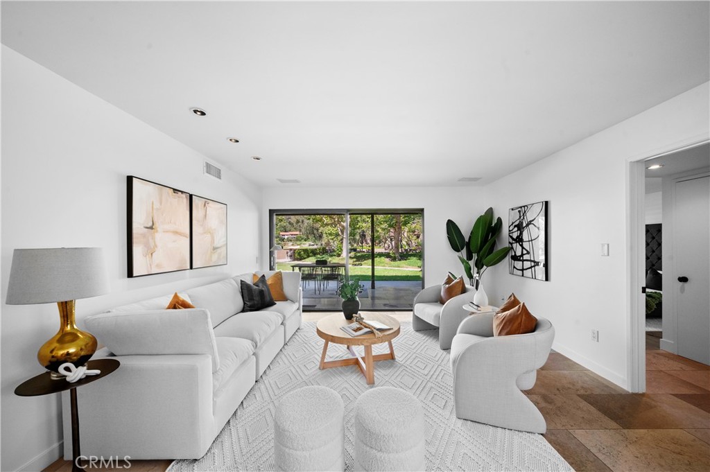 31391 E Nine Drive 67F