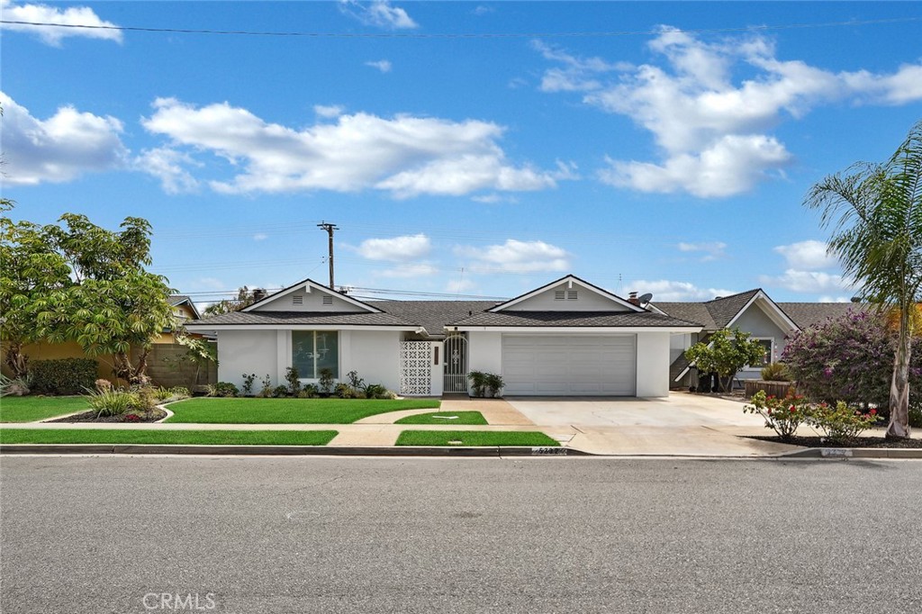 5332 Caliente Drive