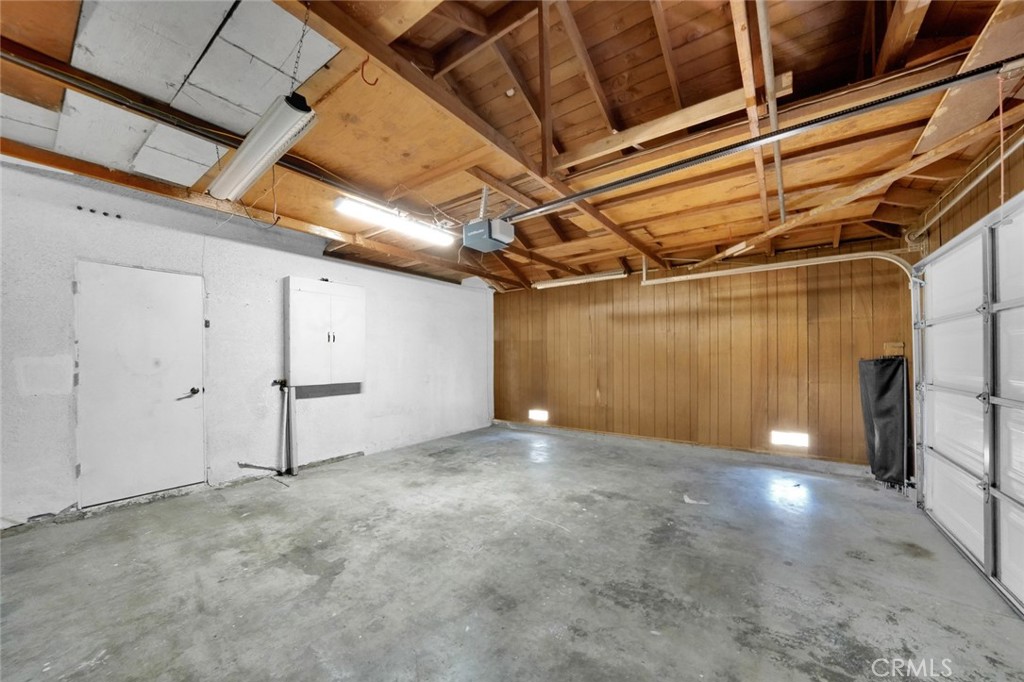5332 Caliente Drive