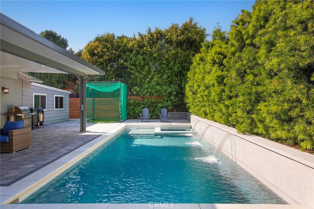 3460 Woodland Way