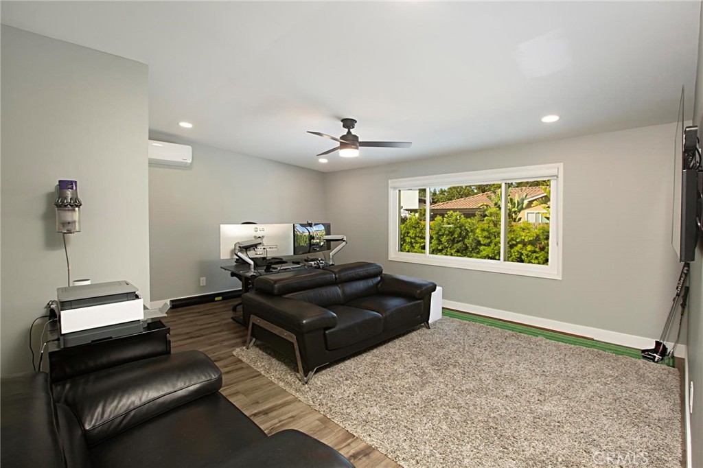 3460 Woodland Way