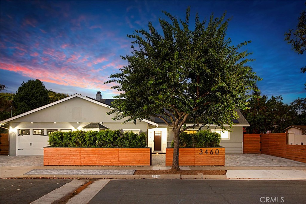 3460 Woodland Way