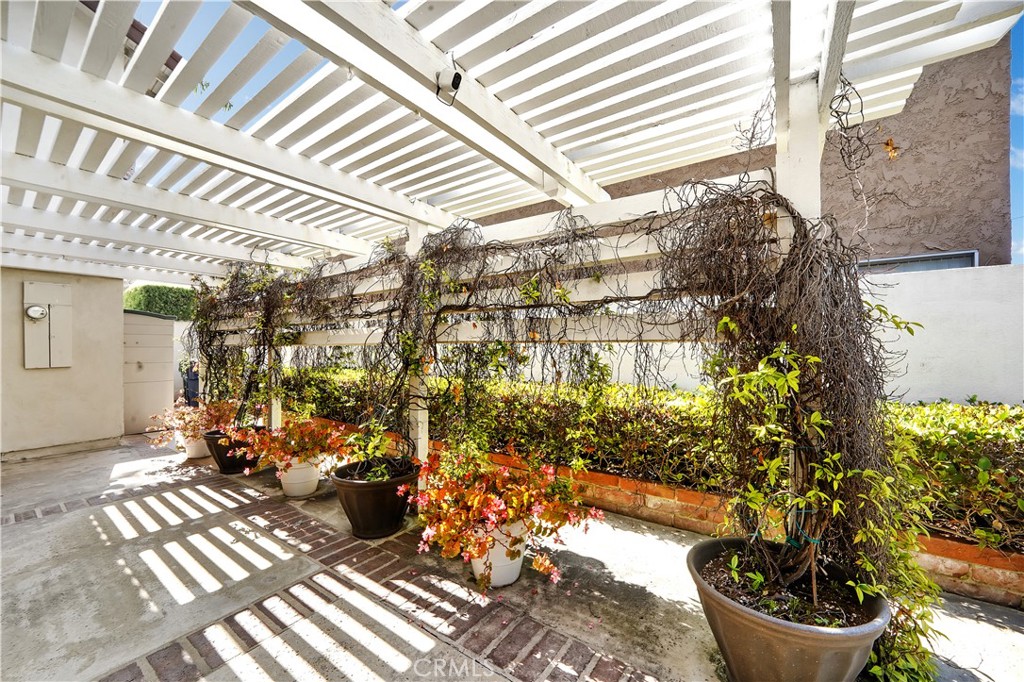 20461 Castle Rock Circle