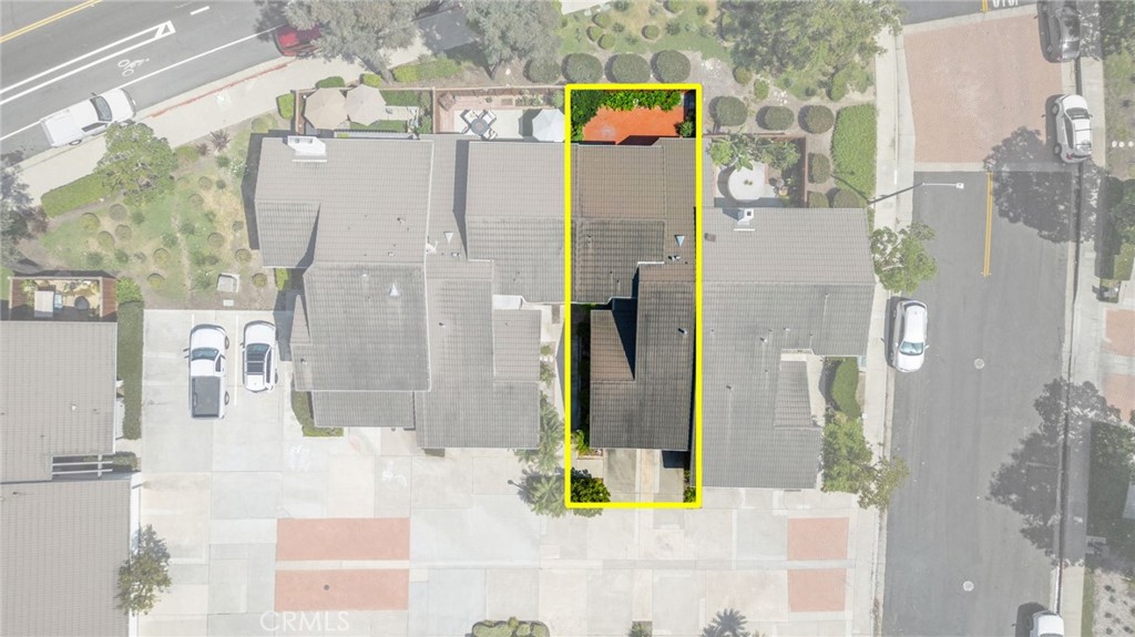 3302 Calle La Veta