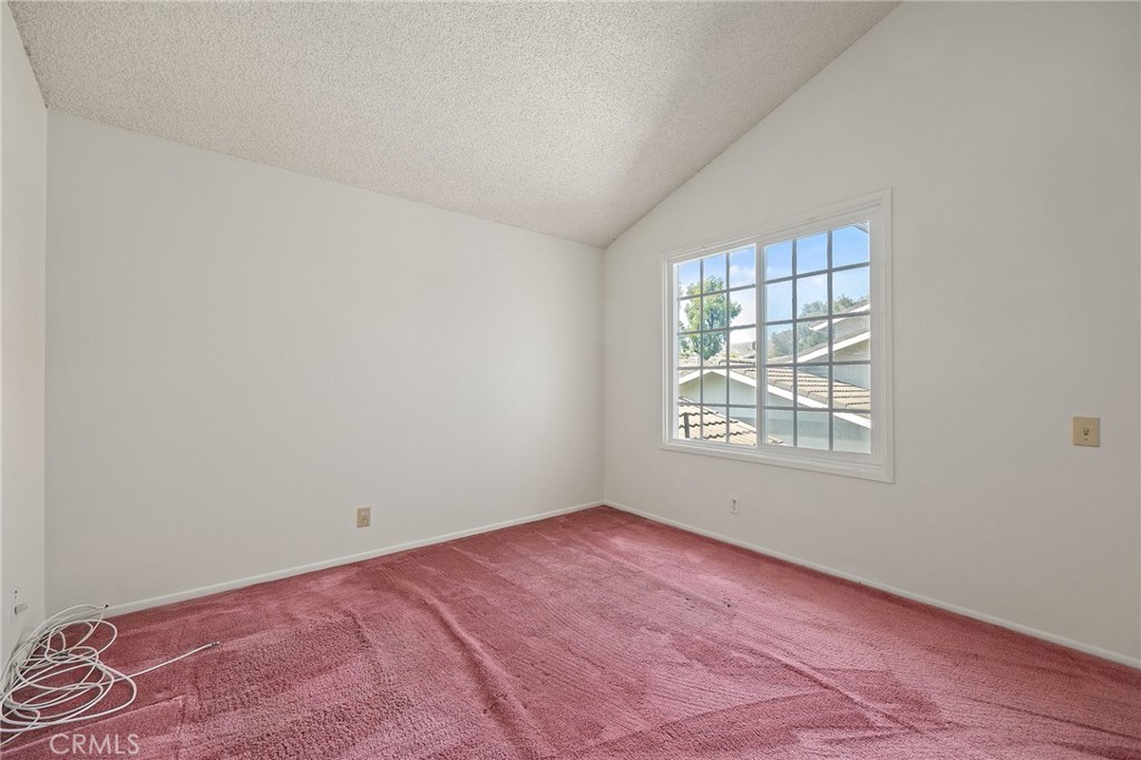 3302 Calle La Veta