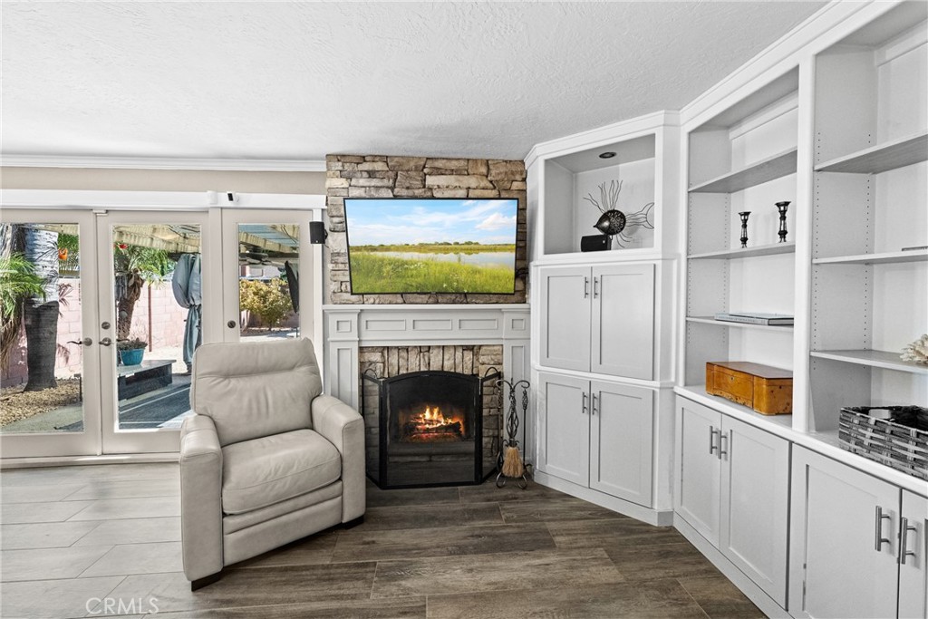 6302 Crescent Avenue