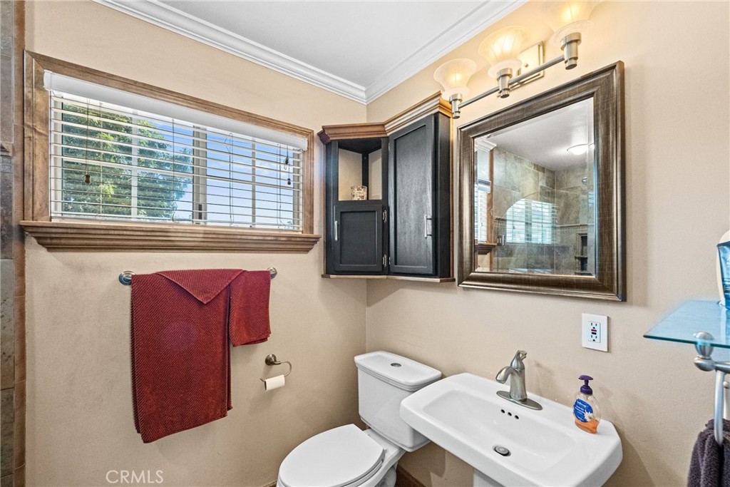 6302 Crescent Avenue