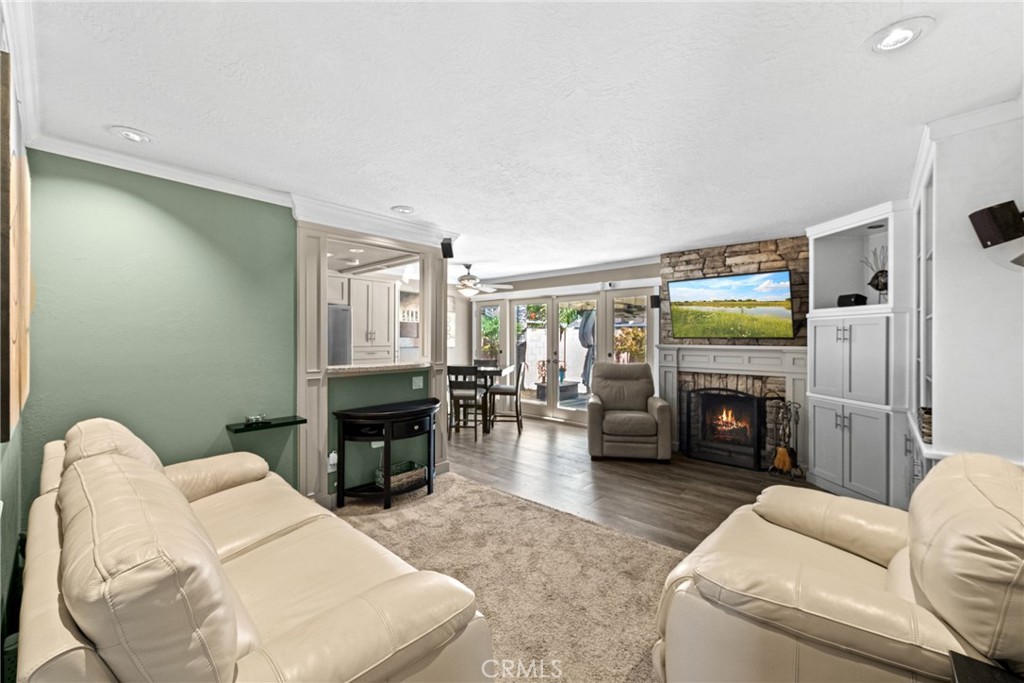 6302 Crescent Avenue