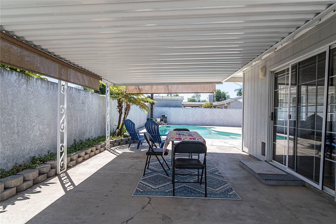 1826 W Saint Andrew Place