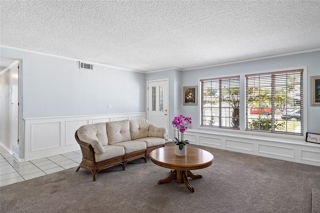 1826 W Saint Andrew Place