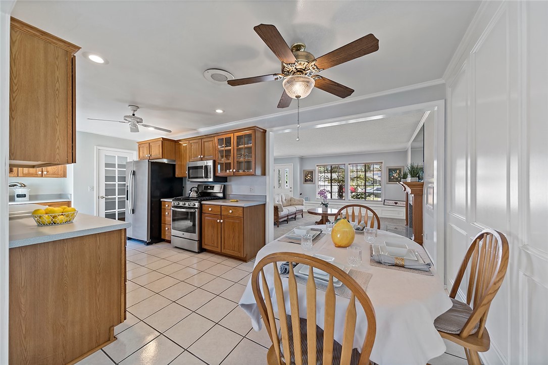 1826 W Saint Andrew Place