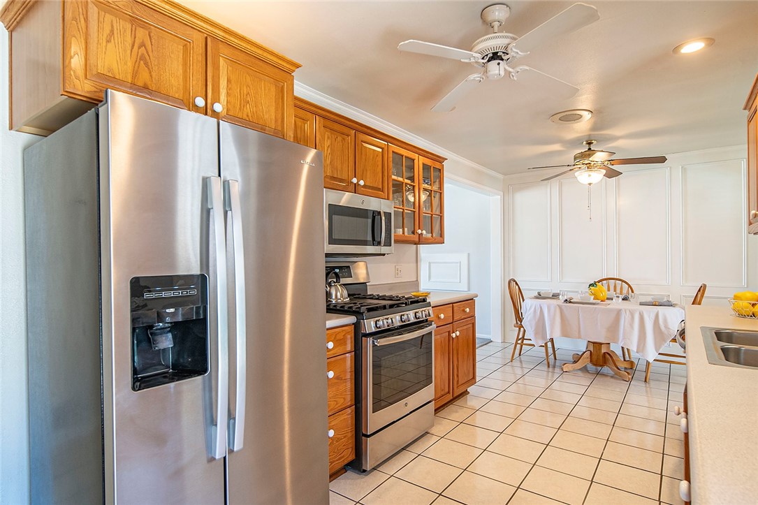 1826 W Saint Andrew Place