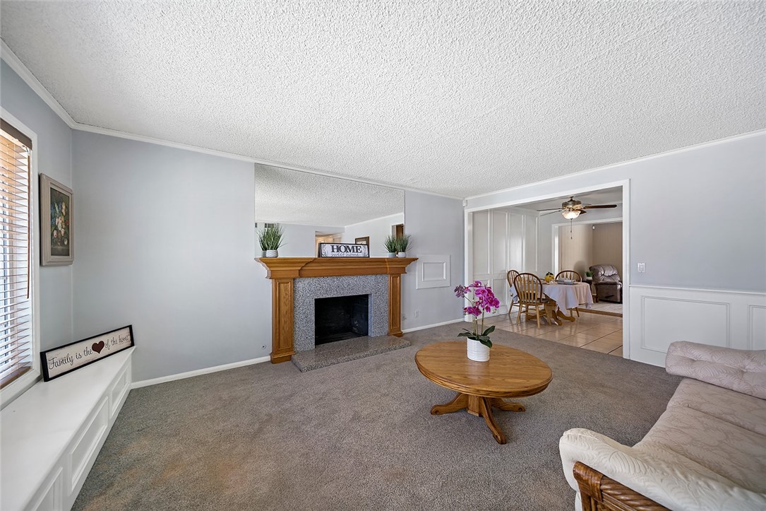 1826 W Saint Andrew Place