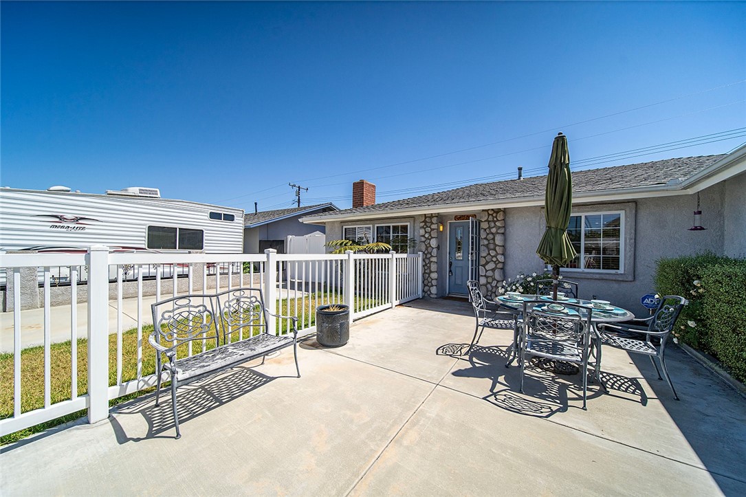 1826 W Saint Andrew Place