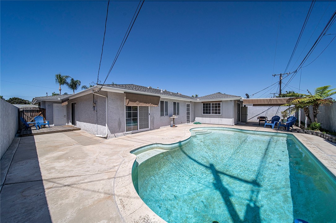 1826 W Saint Andrew Place