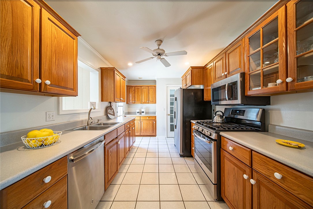 1826 W Saint Andrew Place