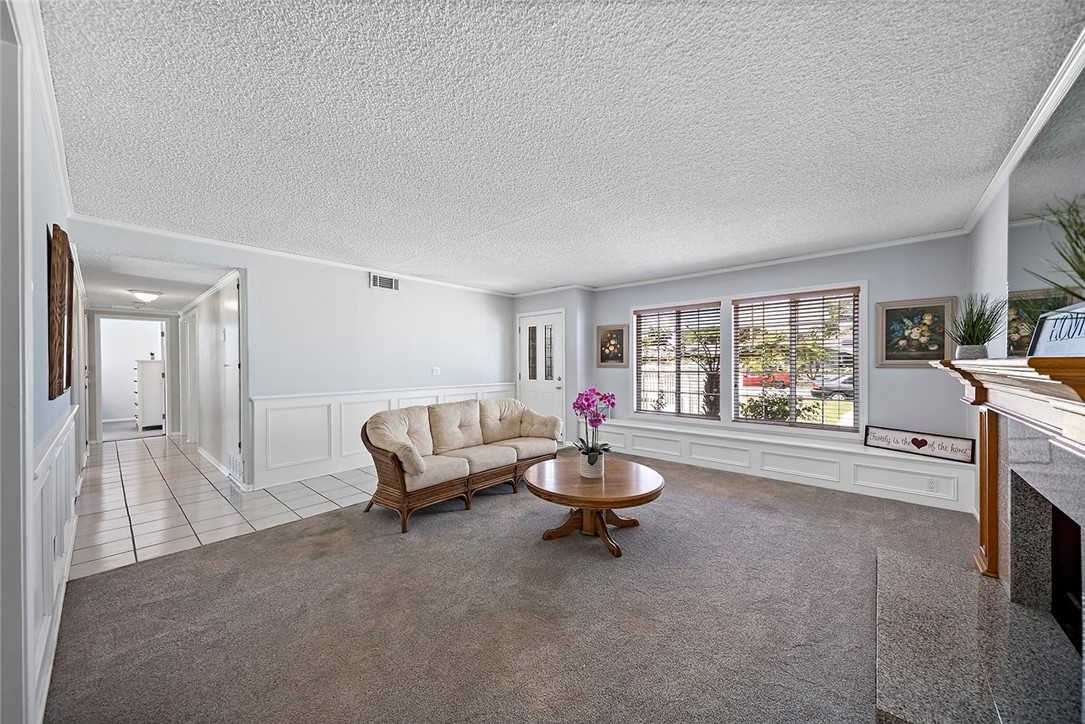 1826 W Saint Andrew Place