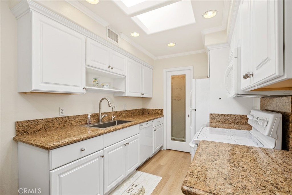 2031 E Via Mariposa D