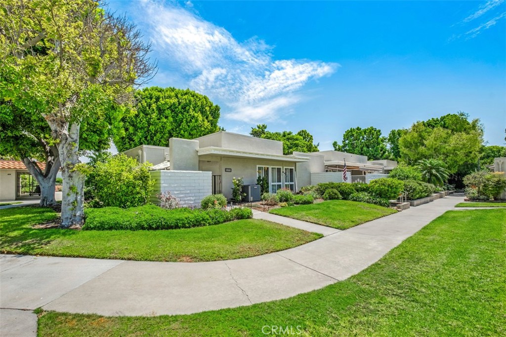 2031 E Via Mariposa D