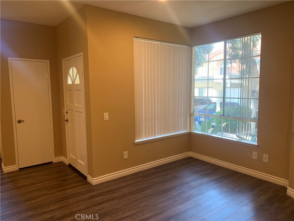 19 Giovanni Aisle 354