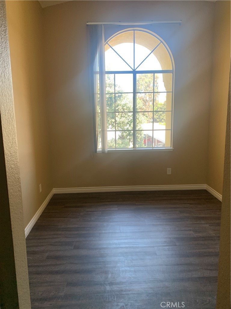 19 Giovanni Aisle 354