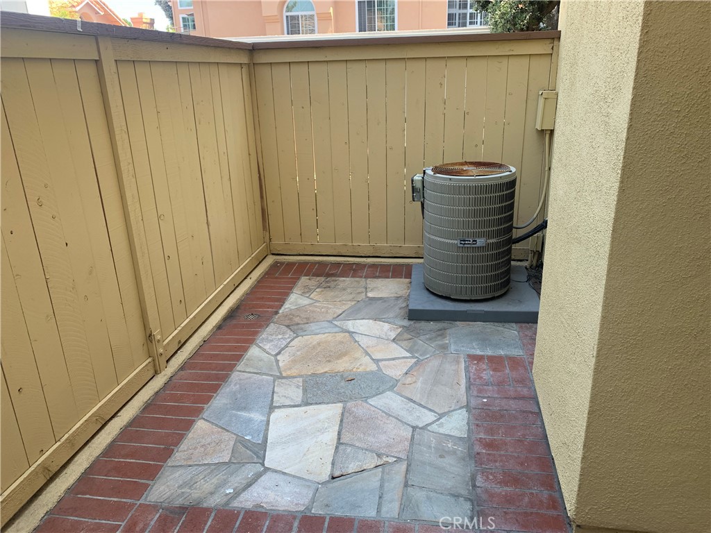 19 Giovanni Aisle 354