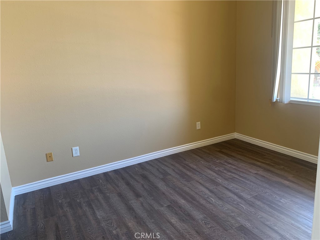 19 Giovanni Aisle 354